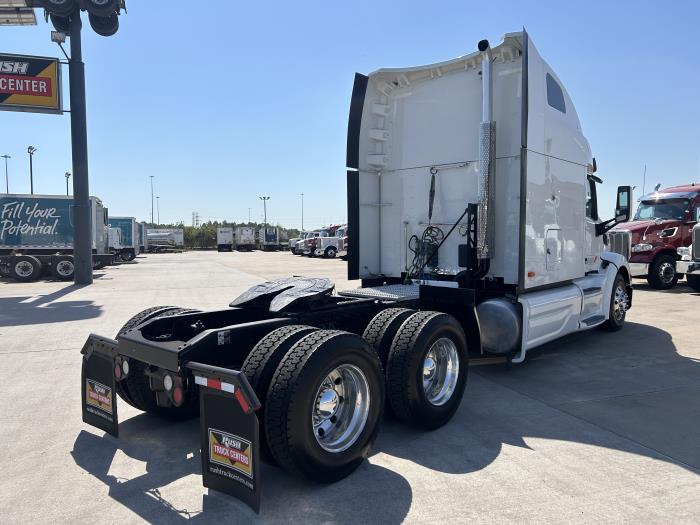 2020 Peterbilt 579-5