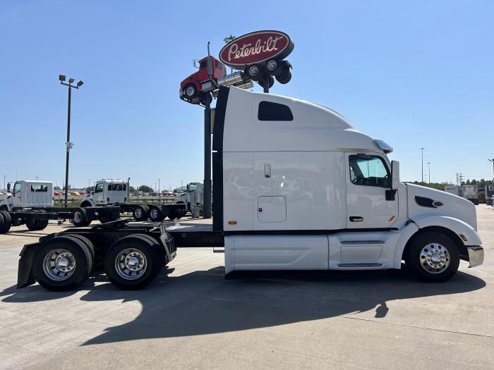 2020 Peterbilt 579-6