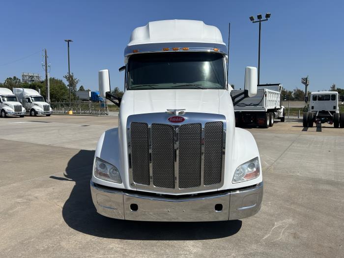 2020 Peterbilt 579-8