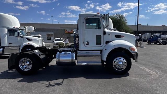 2018 Peterbilt 337-11