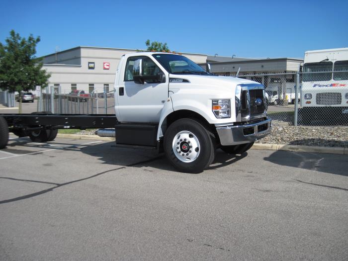 2025 Ford F-750-6