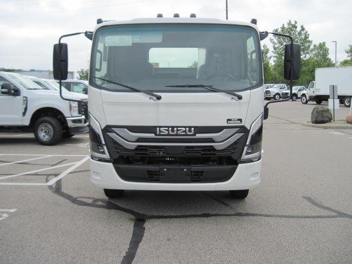 2025 Isuzu NPR-XD-3