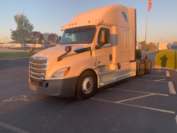 2020 Freightliner Cascadia-2