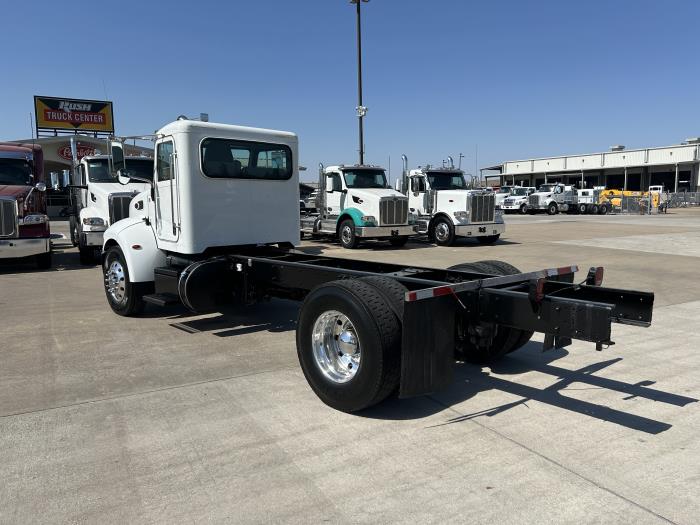 2018 Peterbilt 337-3