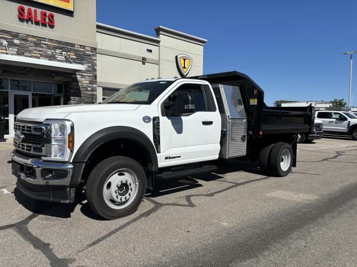 2024 Ford F-550-2