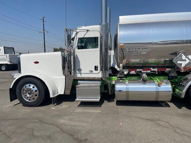 2024 Peterbilt 389-2