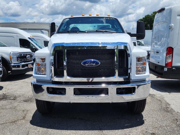 2024 Ford F-750-2