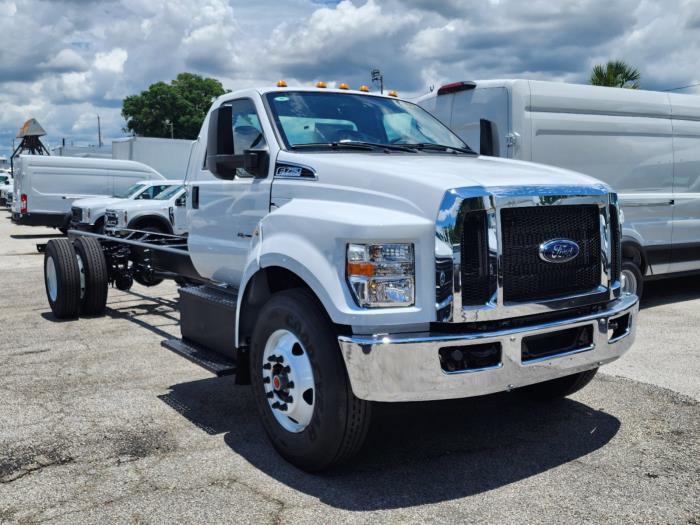 2024 Ford F-750-3