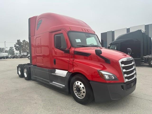 2021 Freightliner Cascadia-8