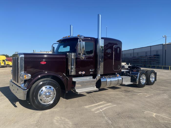 2025 Peterbilt 589-3