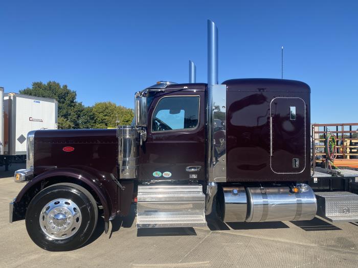 2025 Peterbilt 589-5