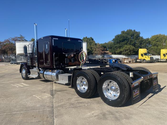 2025 Peterbilt 589-6