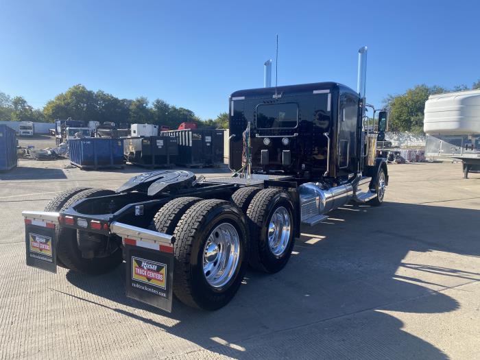 2025 Peterbilt 589-8