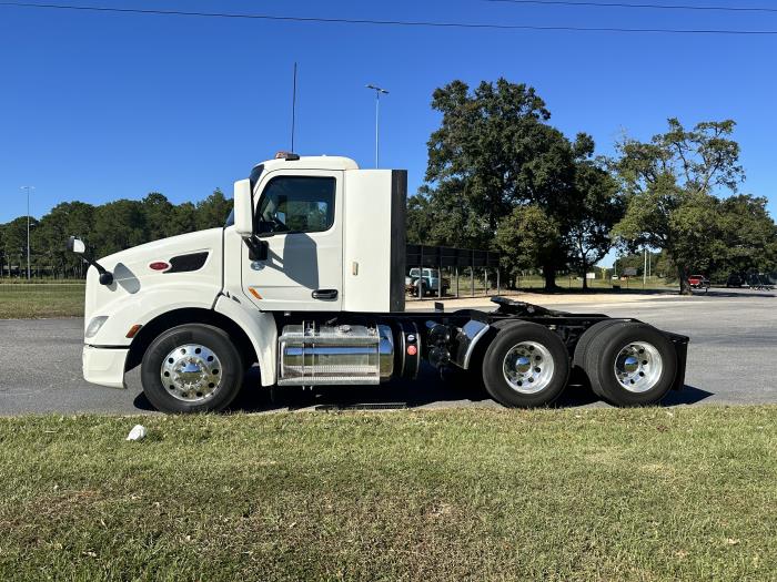 2019 Peterbilt 579-4