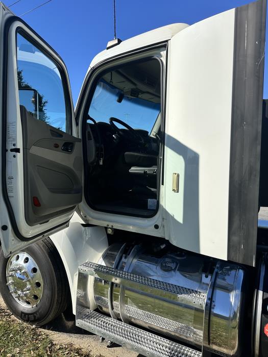 2019 Peterbilt 579-12