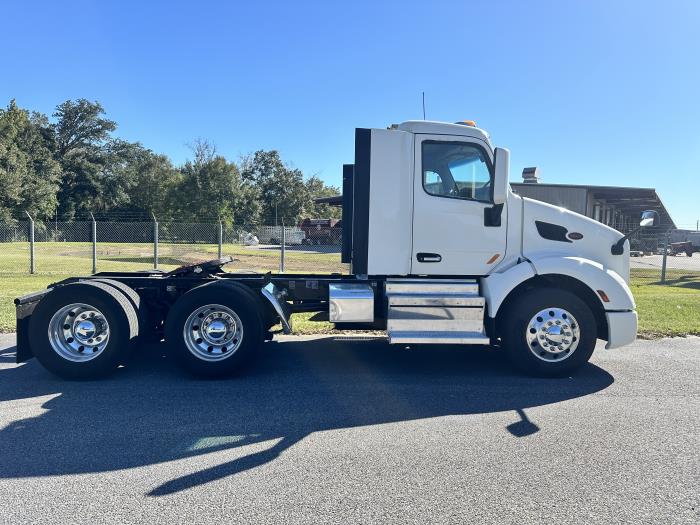 2019 Peterbilt 579-8