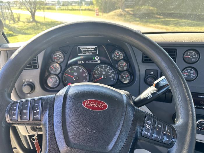 2019 Peterbilt 579-14