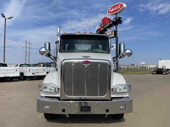 2020 Peterbilt 567-2