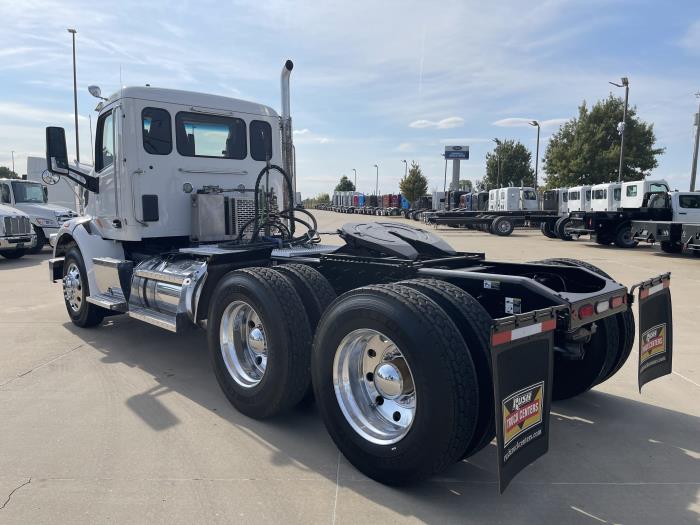 2020 Peterbilt 567-12