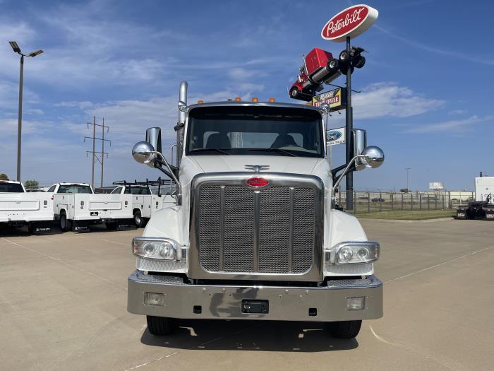 2020 Peterbilt 567-2