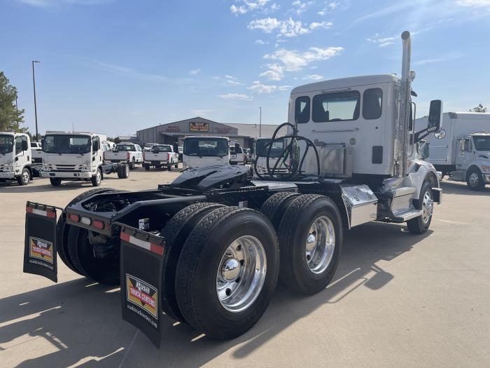 2020 Peterbilt 567-11