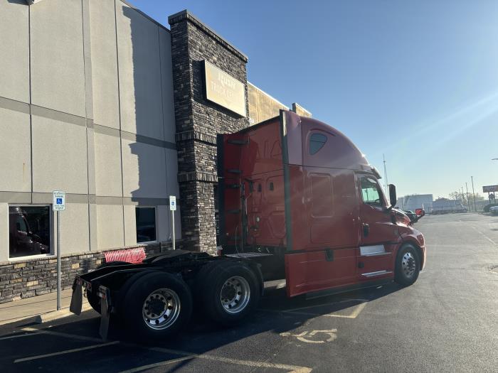 2020 Freightliner Cascadia-2