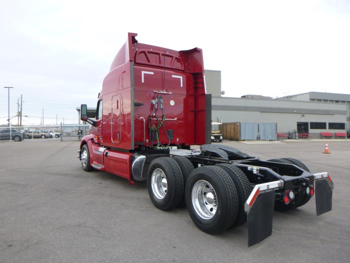 2022 Peterbilt 579-5