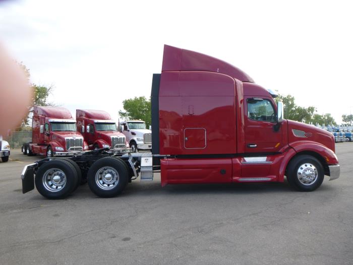 2022 Peterbilt 579-7