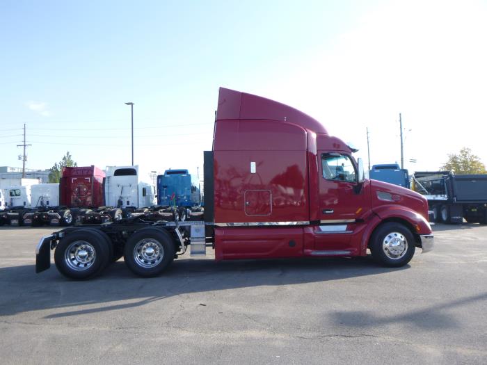 2022 Peterbilt 579-6