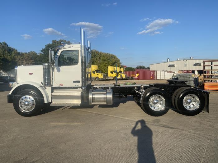 2025 Peterbilt 589-4