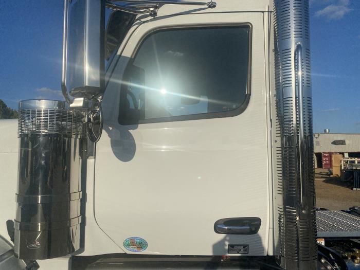 2025 Peterbilt 589-31