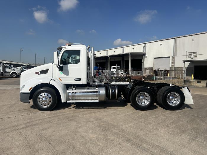 2016 Peterbilt 579-2