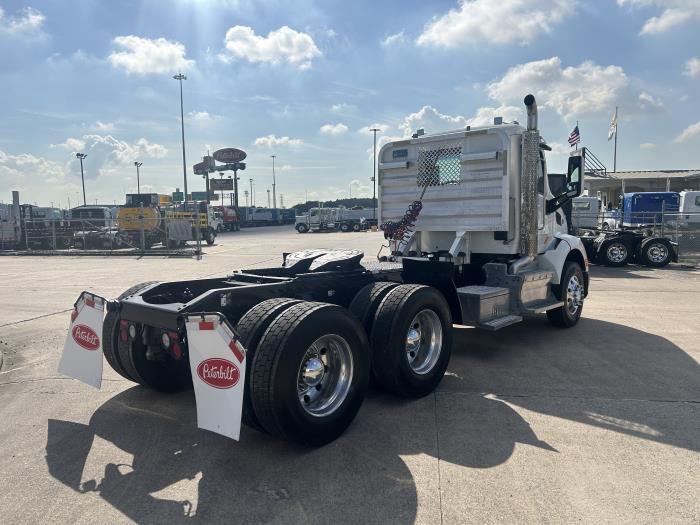 2016 Peterbilt 579-5