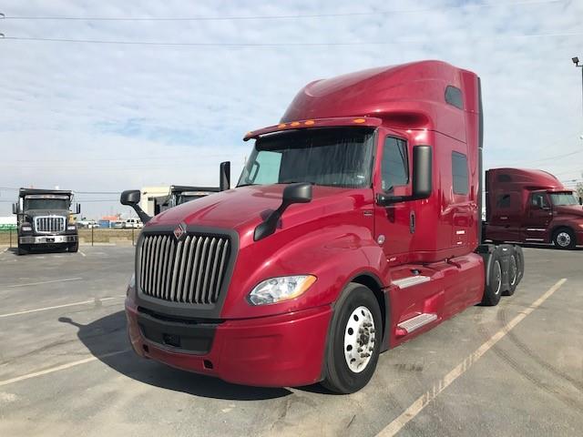 2022 International LT625-24