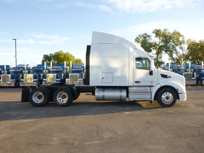 2020 Peterbilt 579-8