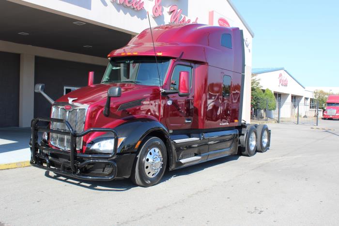 2023 Peterbilt 579-1