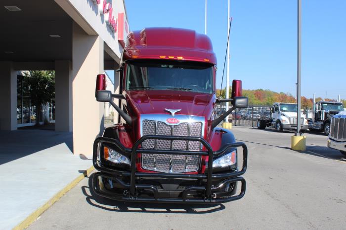 2023 Peterbilt 579-2