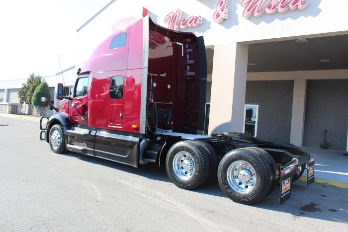 2023 Peterbilt 579-4