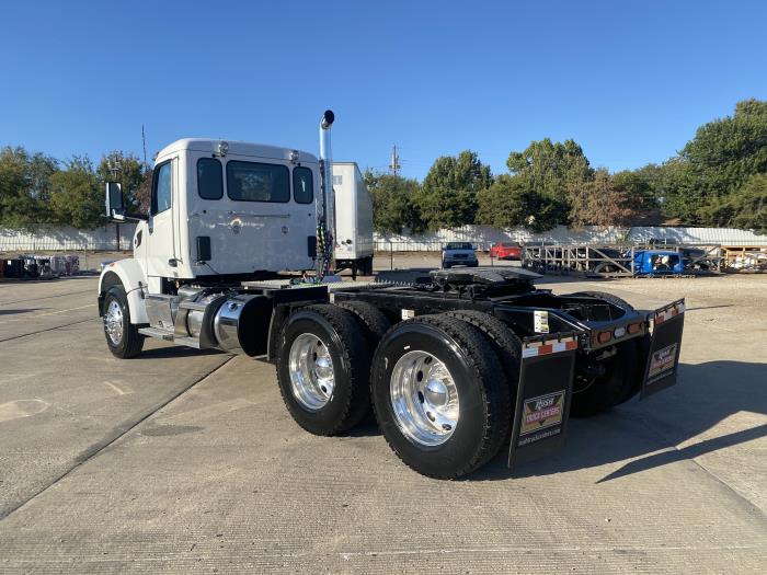 2025 Peterbilt 567-6