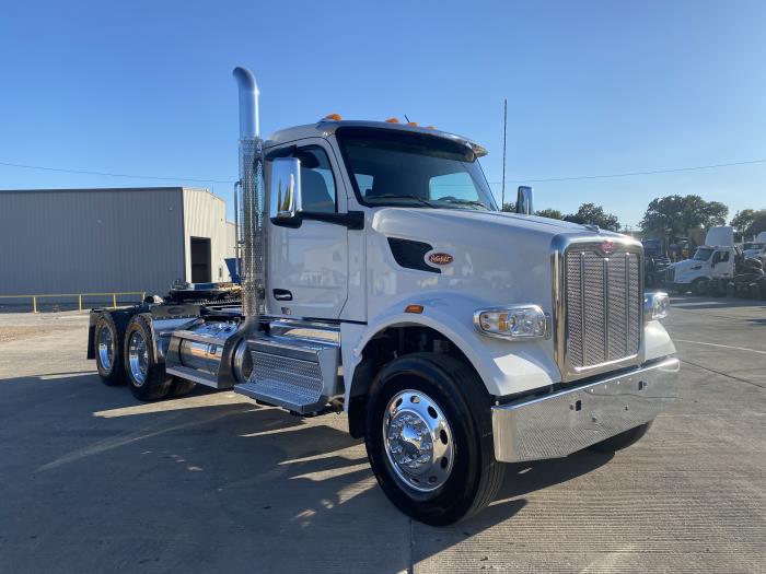 2025 Peterbilt 567-11