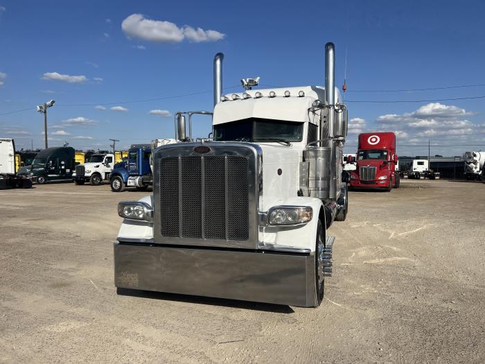 2020 Peterbilt 389-24