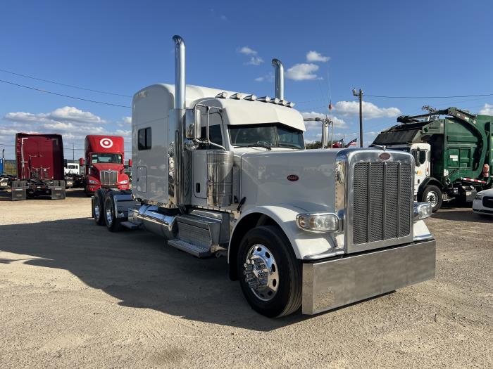 2020 Peterbilt 389-29