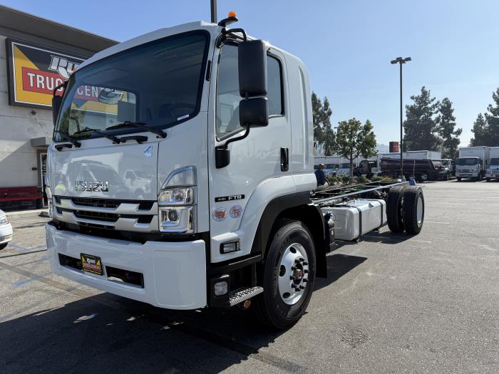 2025 Isuzu FTR-1