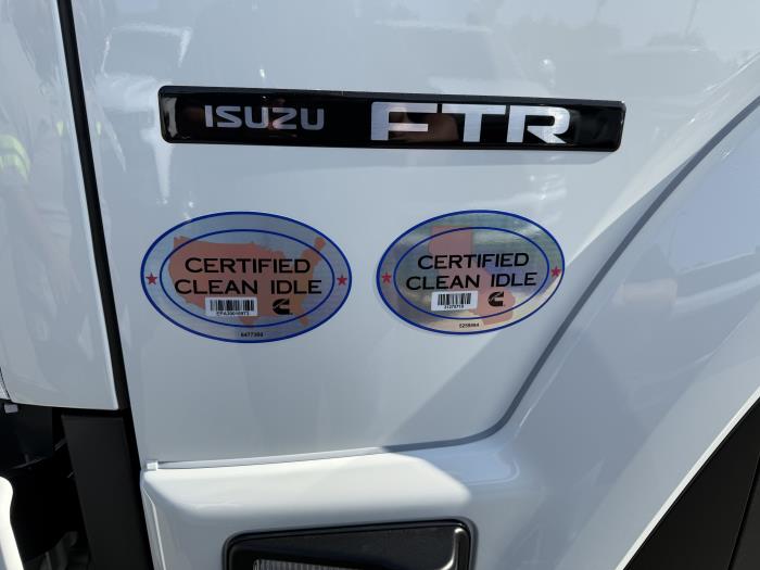 2025 Isuzu FTR-9