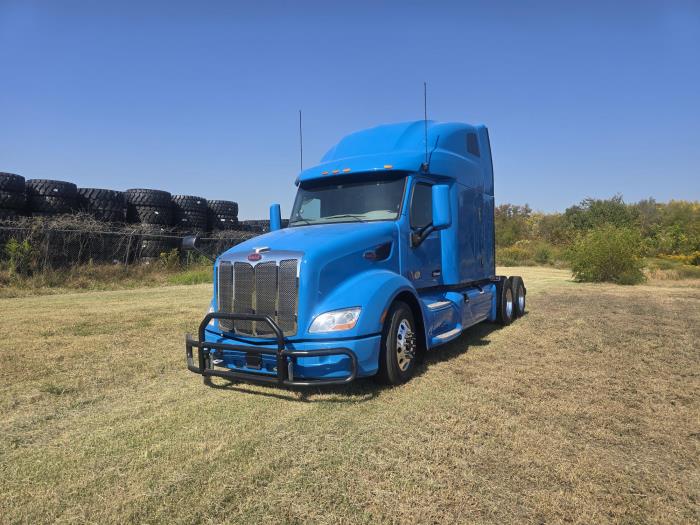 2021 Peterbilt 579-2