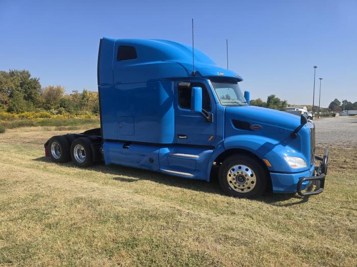 2021 Peterbilt 579-3