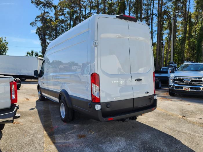 2024 Ford Transit 350 HD-6