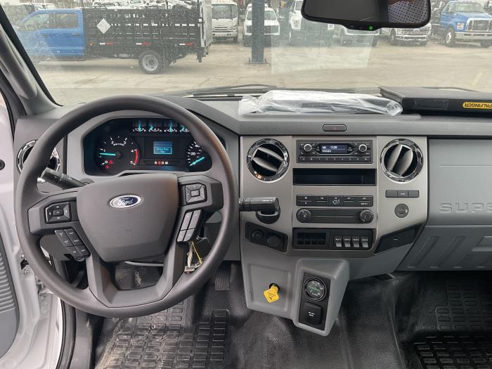 2025 Ford F-750-14