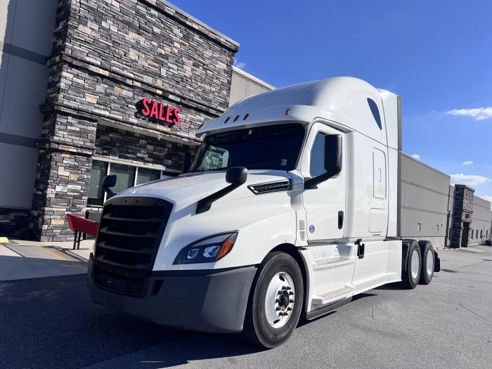 2020 Freightliner Cascadia-1