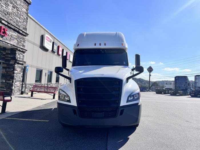 2020 Freightliner Cascadia-3